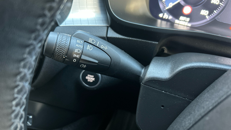 Volvo Xc40 1.5 T4 Recharge PHEV Plus Dark 5dr Auto Estate